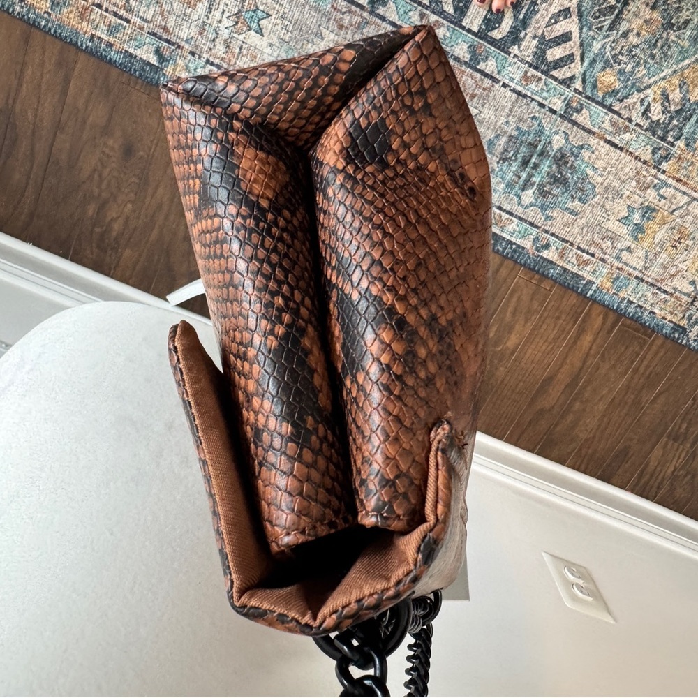 NEW Nicole Miller Brown Black Snakeskin Crossbody Bag Faux Leather - Picture 5 of 8
